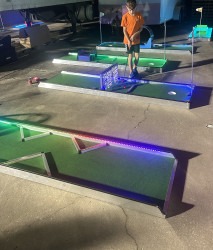 9 hole mini golf